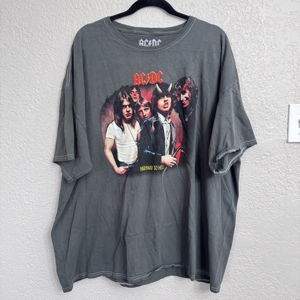 AC/DC Gray Graphic T-Shirt - Size XL